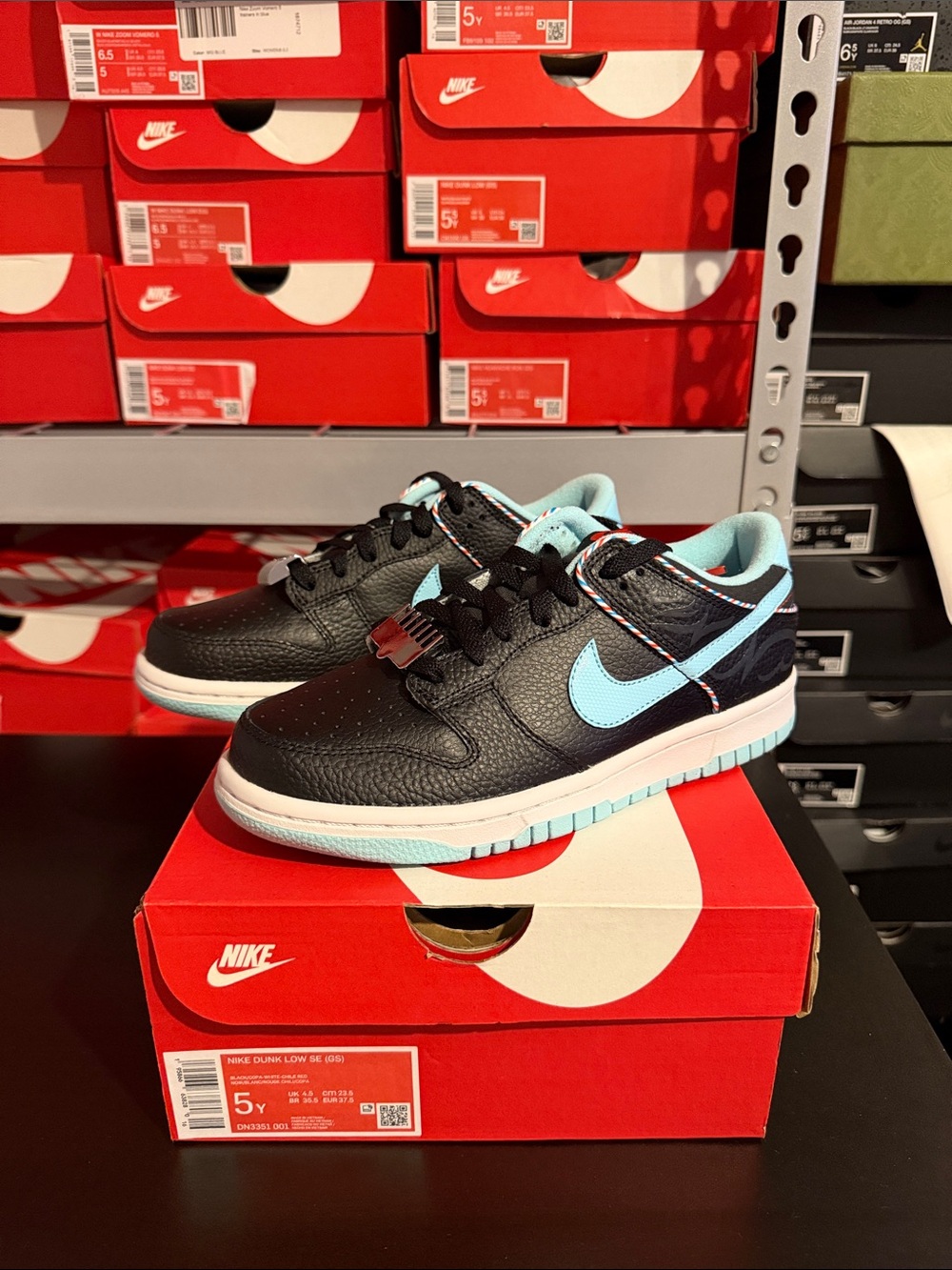Nike Dunk Low SE ‘Barbershop’ GS Size 5y